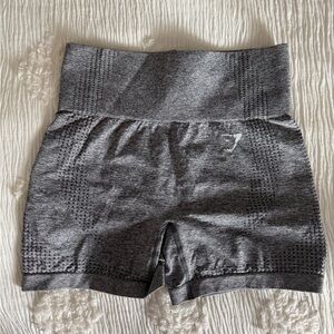Gymshark “Vital Seamless 2.0 Shorts” women’s size small, heather gray marl